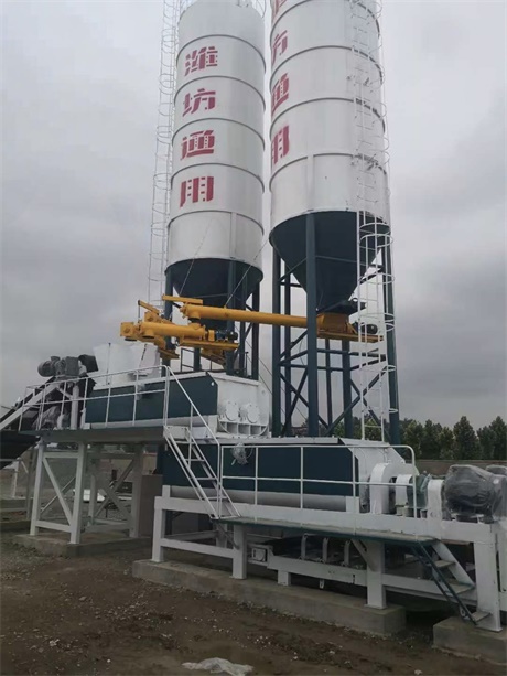 新款水穩(wěn)攪拌站